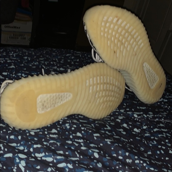 COPY - Yeezy 350 Zebra - Picture 4 of 4